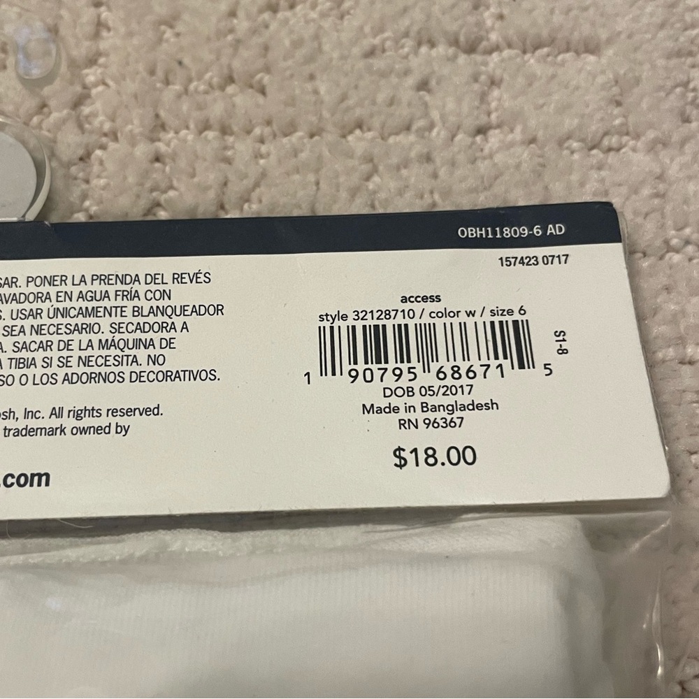 OshKoshB’gosh boys 100% cotton short sleeved white tshirts (2 pack) size 6 - Picture 4 of 5